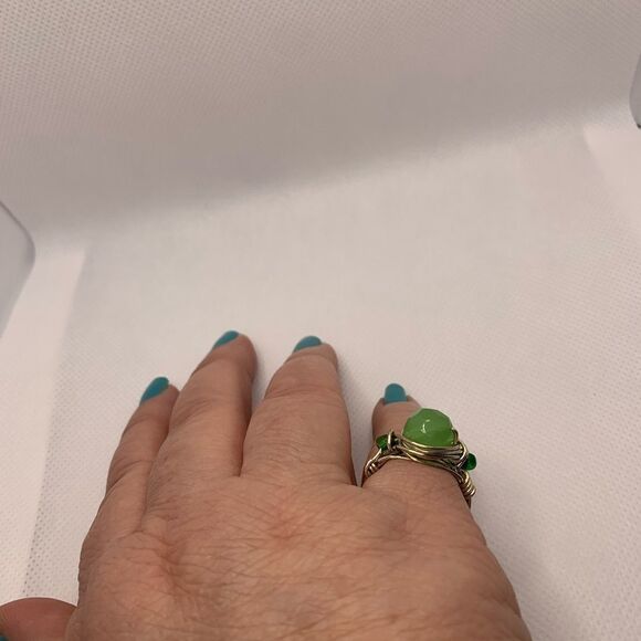 ‎Green Glass Bead Wire Wrap Ring - Picture 4 of 4